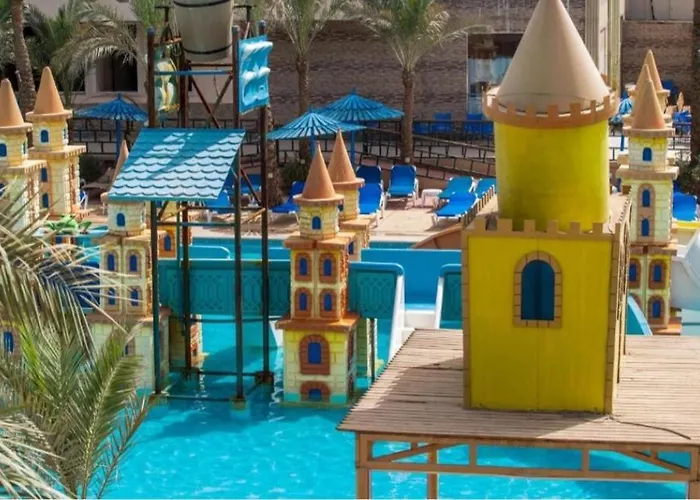 Lillyland Mirage Bay & Aqua Park Hotel