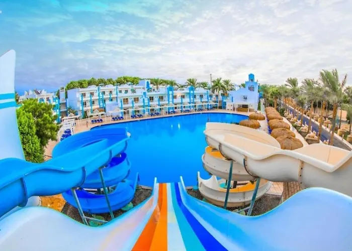 Lillyland Mirage Bay & Aqua Park Hotel