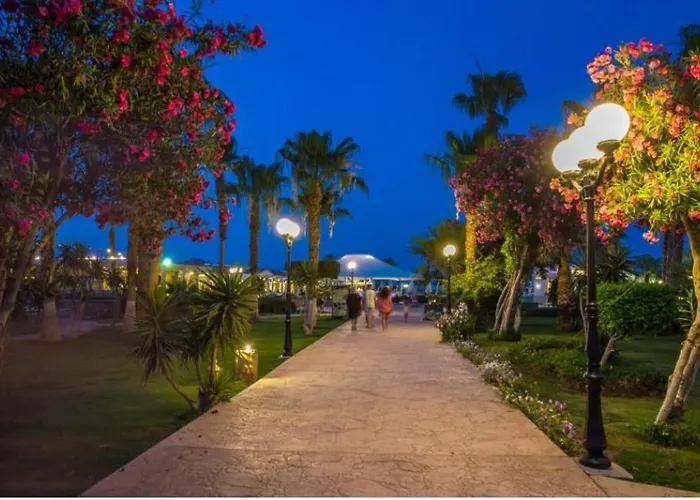 Lillyland Mirage Bay & Aqua Park Hotel