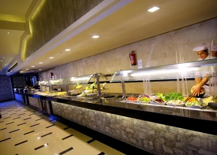 Lillyland Mirage Bay & Aqua Park 4*