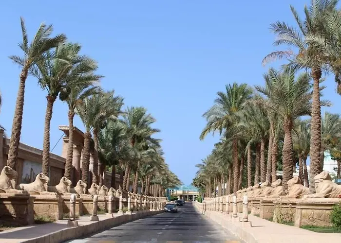 Lillyland Mirage Bay & Aqua Park Hotel 4*