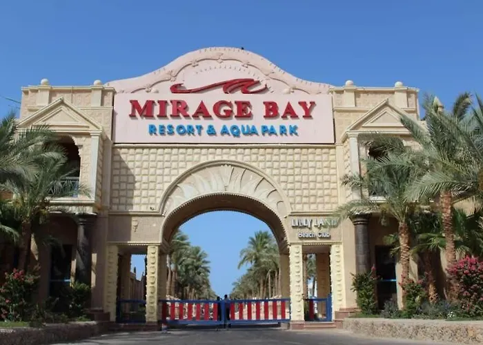 Lillyland Mirage Bay & Aqua Park Hotel