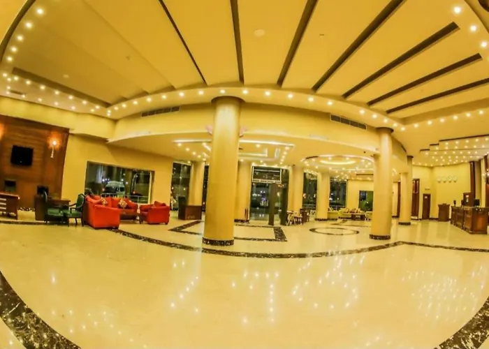 Lillyland Mirage Bay & Aqua Park Hotel 4*
